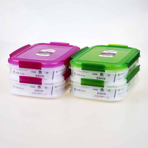 Plastic food container